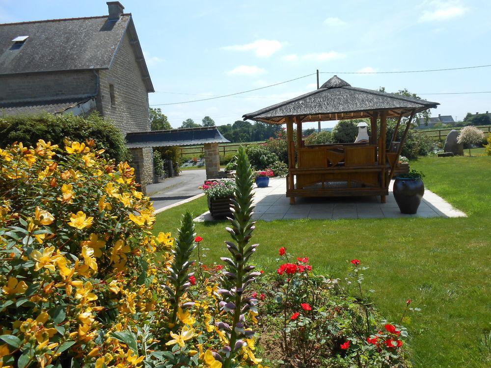 Gites De La Melautais Saint-Juvat Exteriér fotografie